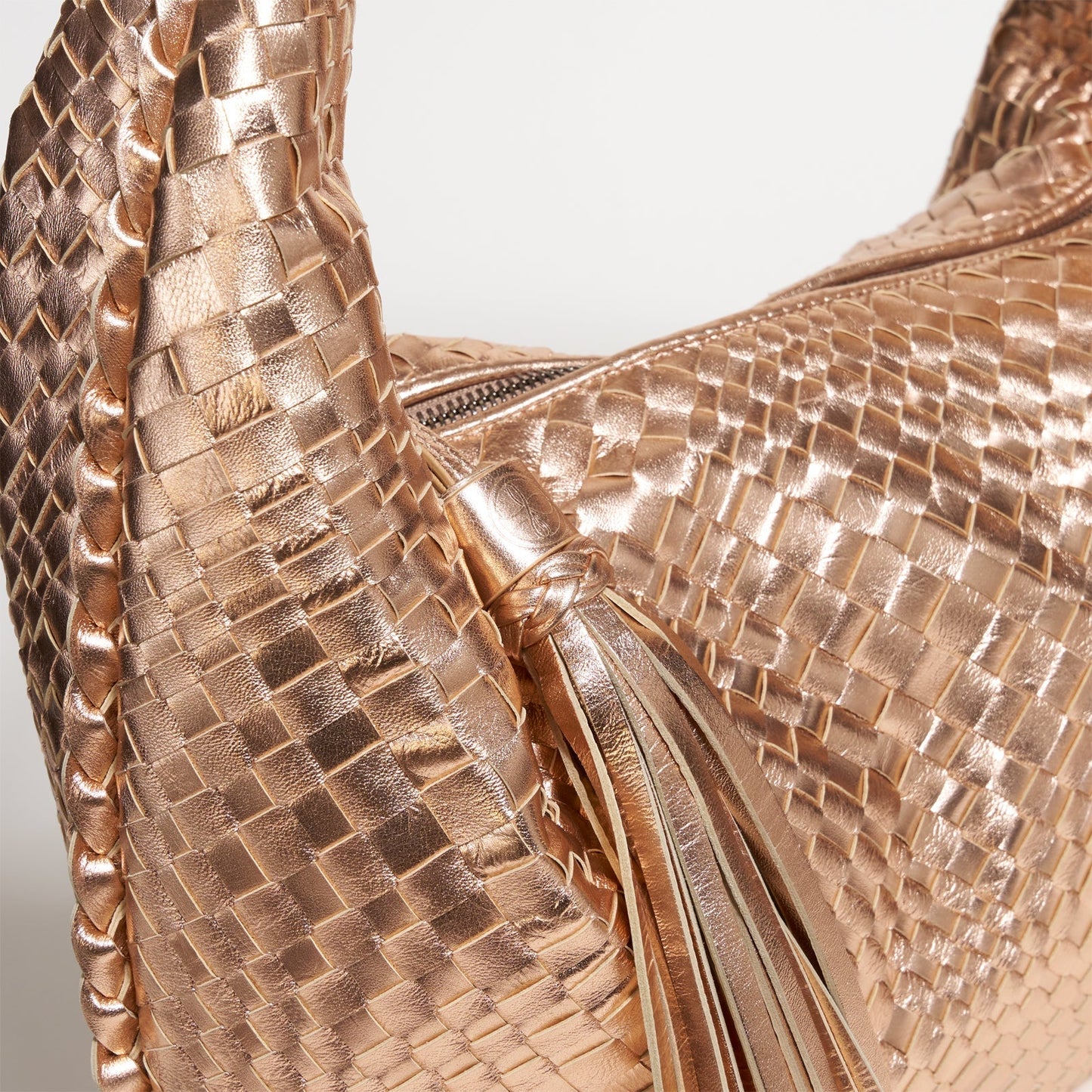 Brigitte Is Women Hobo Bag Intreccio Optical in Laminated Rose Gold