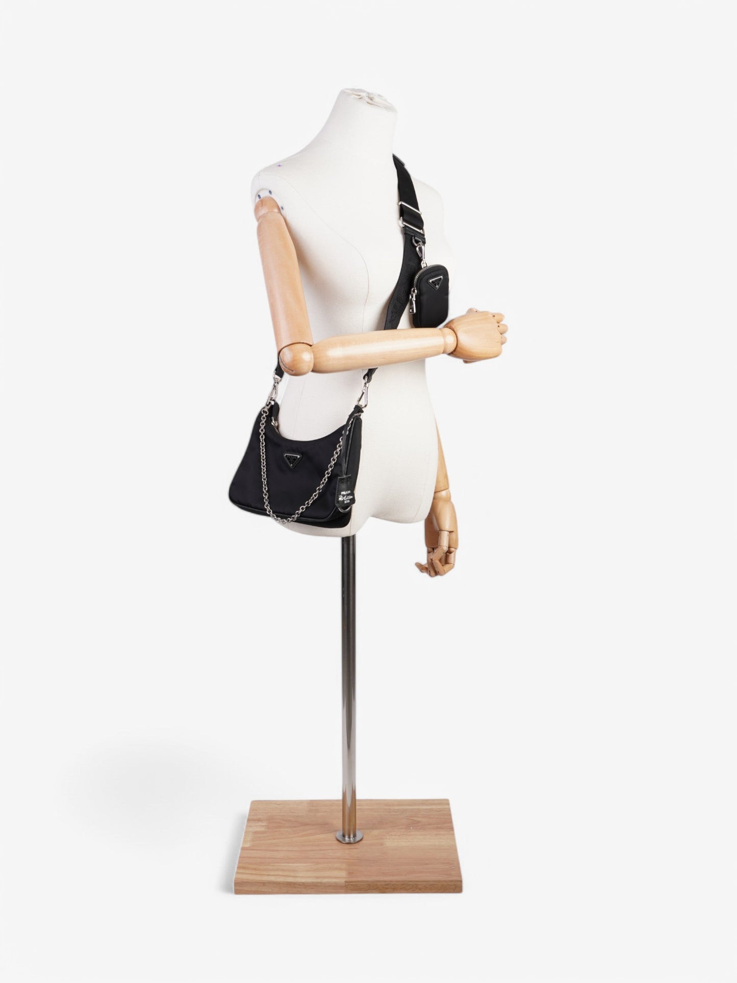 Prada Re-Edition 2005 Black Re Nylon