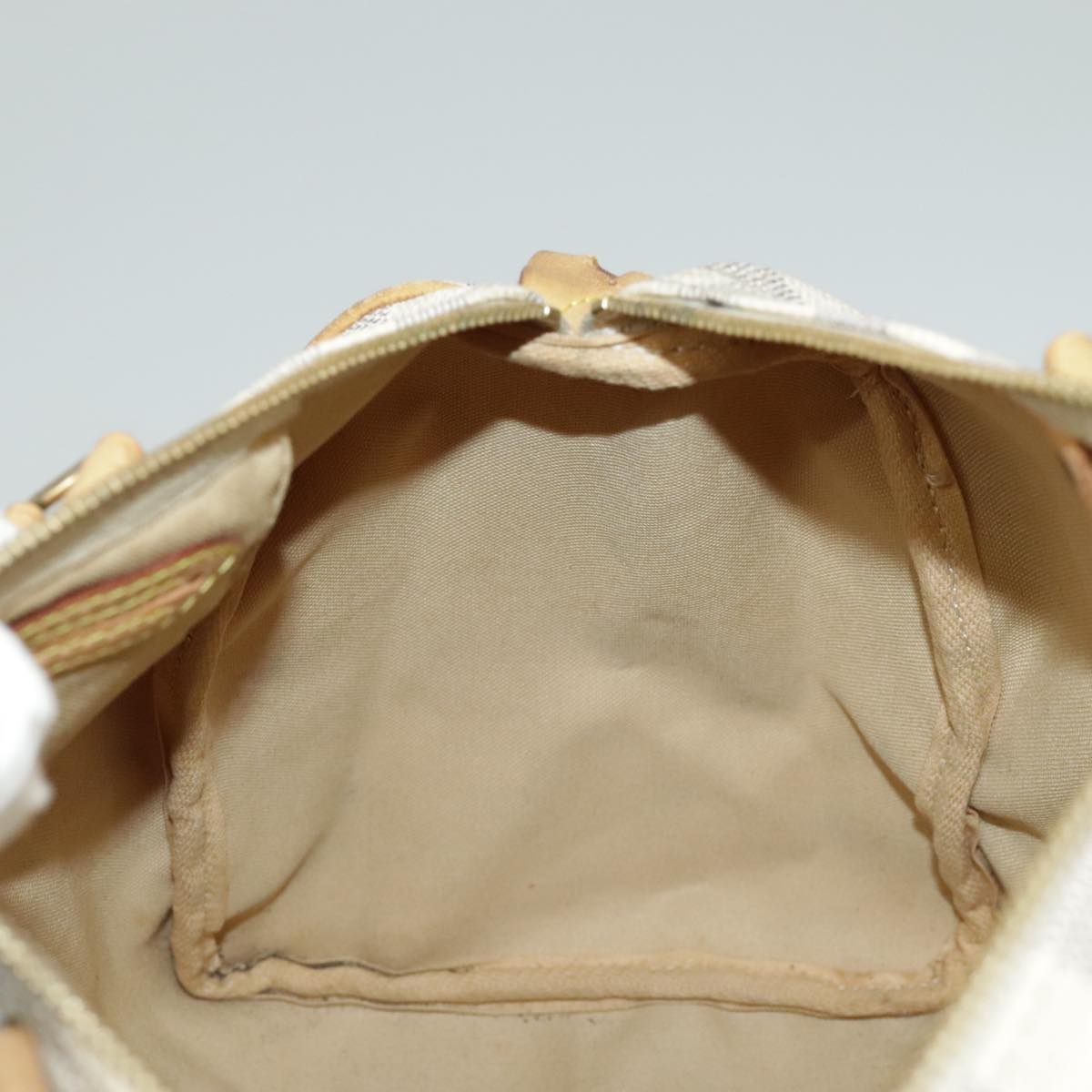 Louis Vuitton Speedy 30 Canvas, white