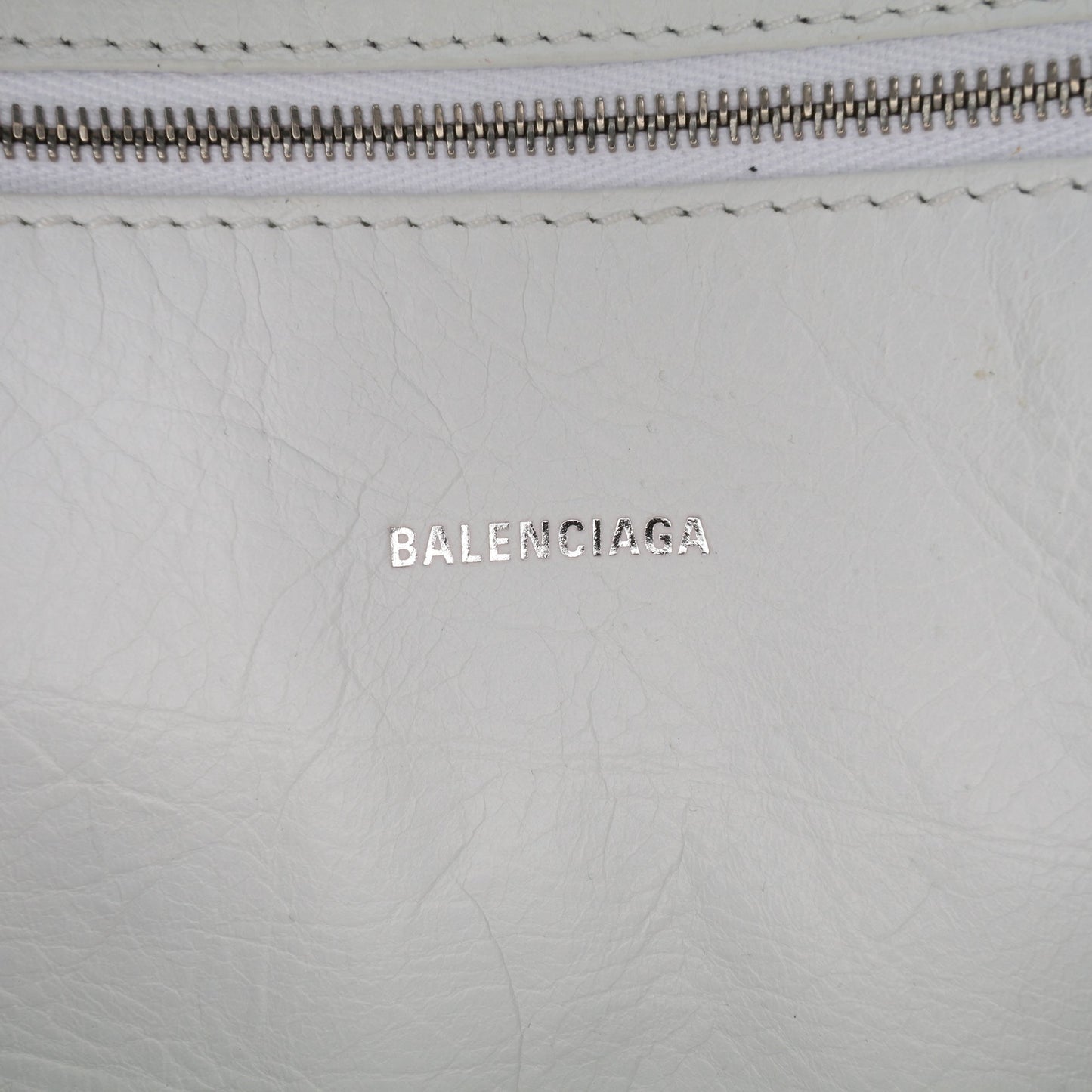 Balenciaga Mini Lambskin Graffiti Papier A4 Zip Around Satchel White
