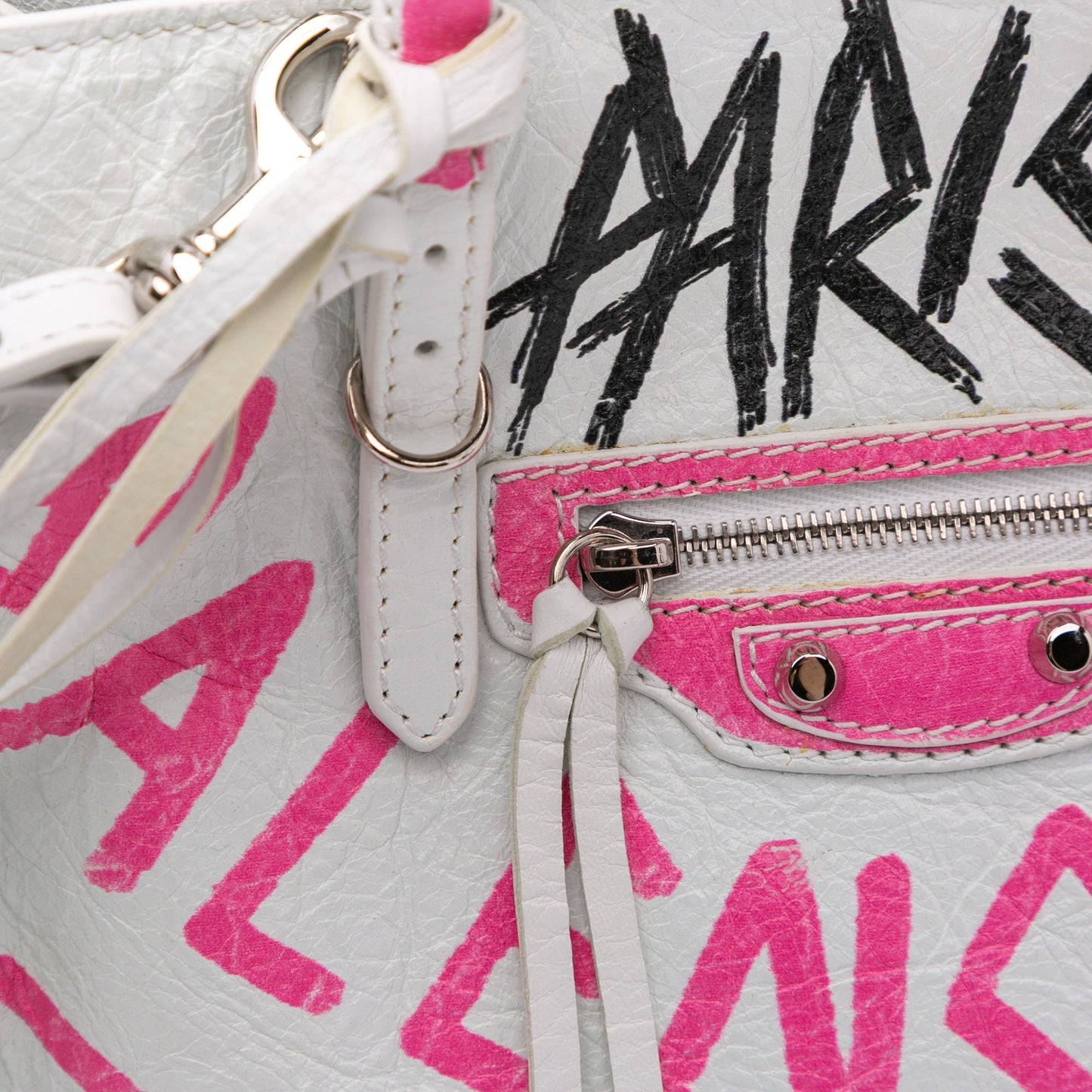 Balenciaga Mini Lambskin Graffiti Papier A4 Zip Around Satchel White