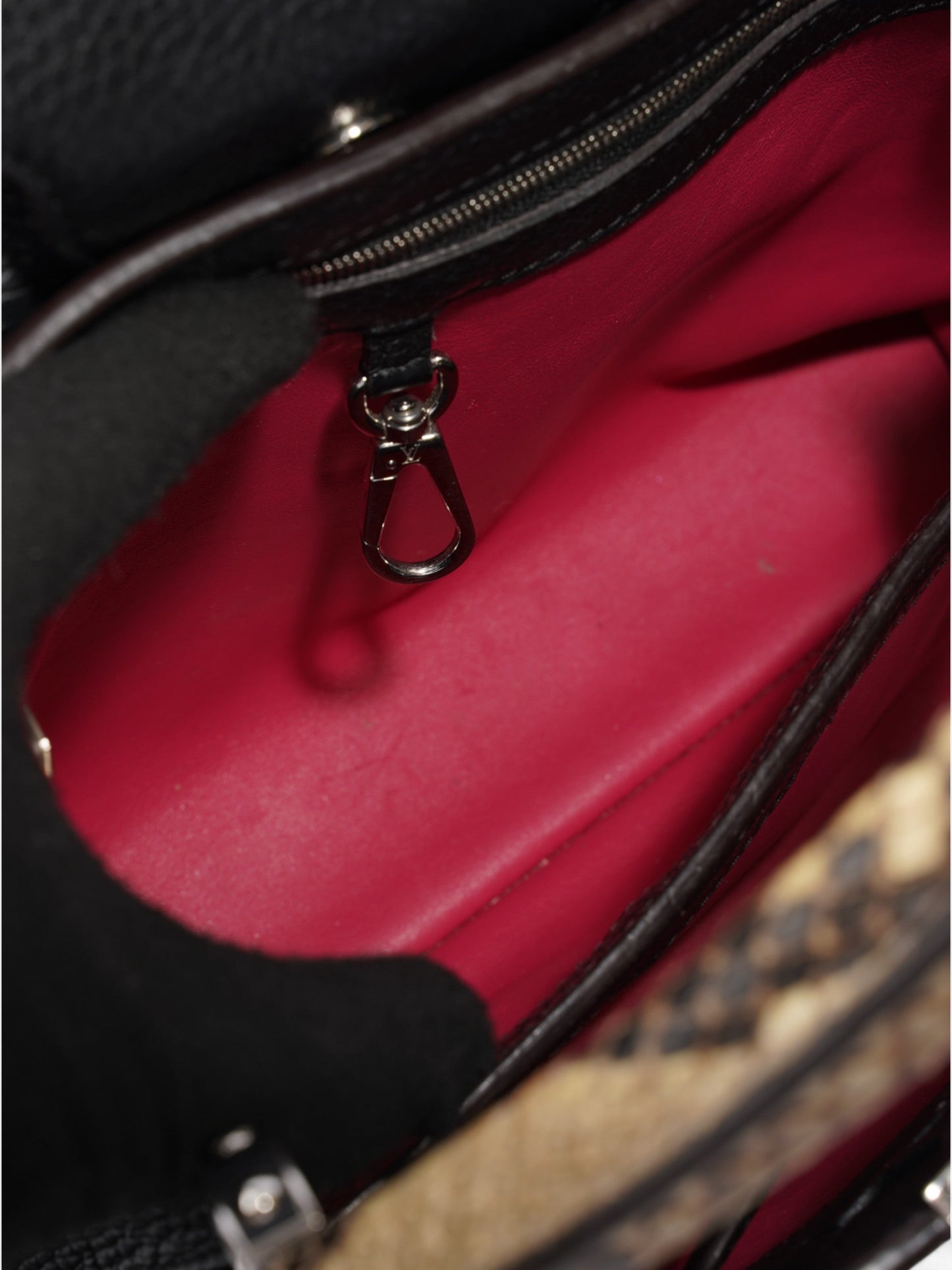 Louis Vuitton Capucines Black / Python Taurillon Leather MM