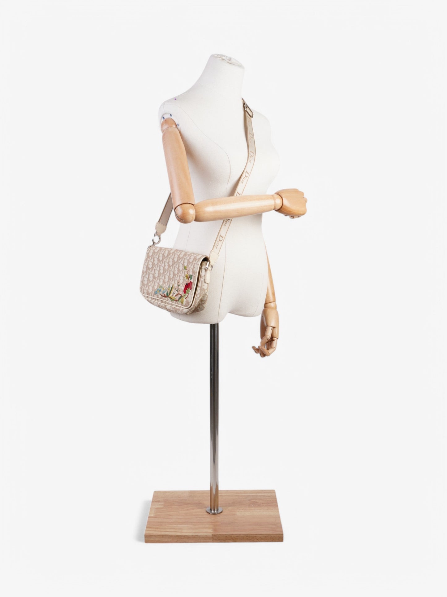 Christian Dior Shoulder bag Beige Canvas