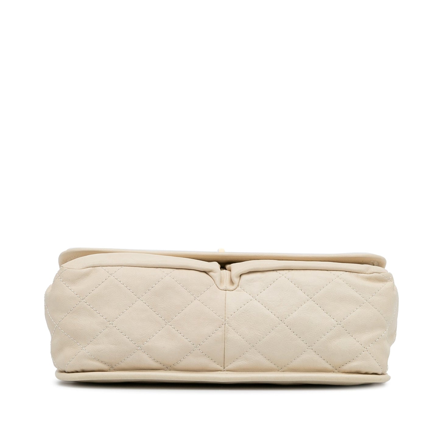 Chanel Natural Beauty Split Pocket White