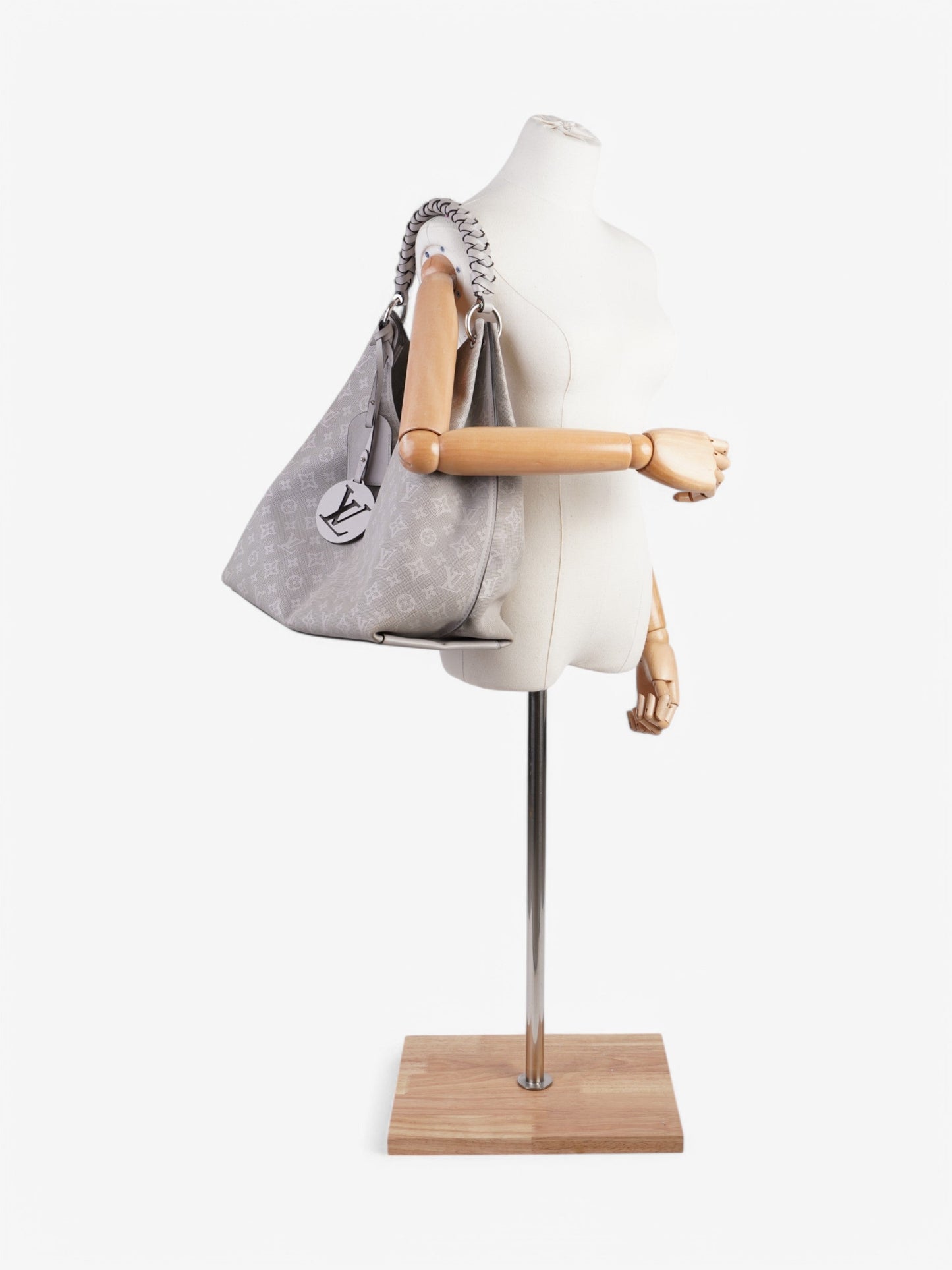 Louis Vuitton Carmel Hobo Grey Leather
