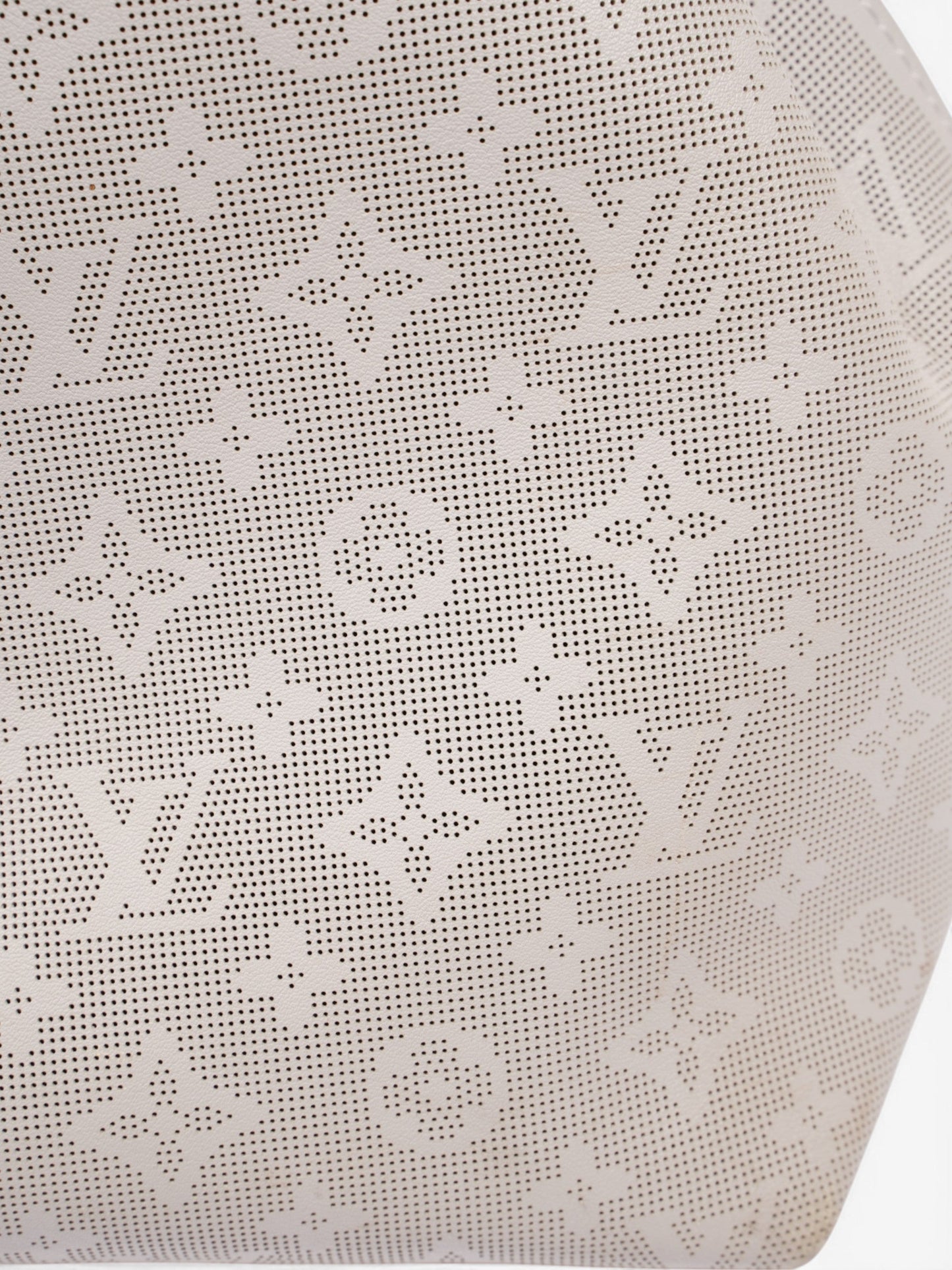 Louis Vuitton Carmel Hobo Grey Leather