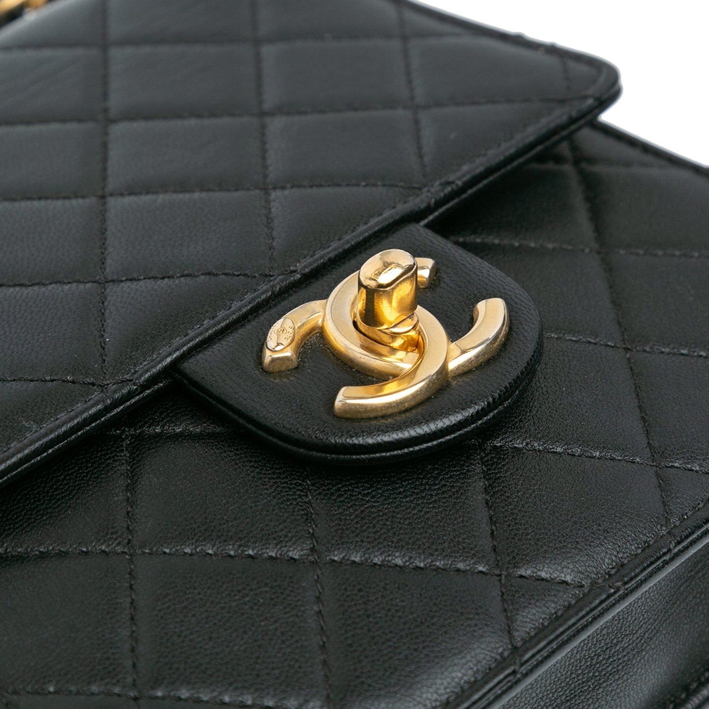 Chanel Quilted Goatskin Chic Pearls Flap Black