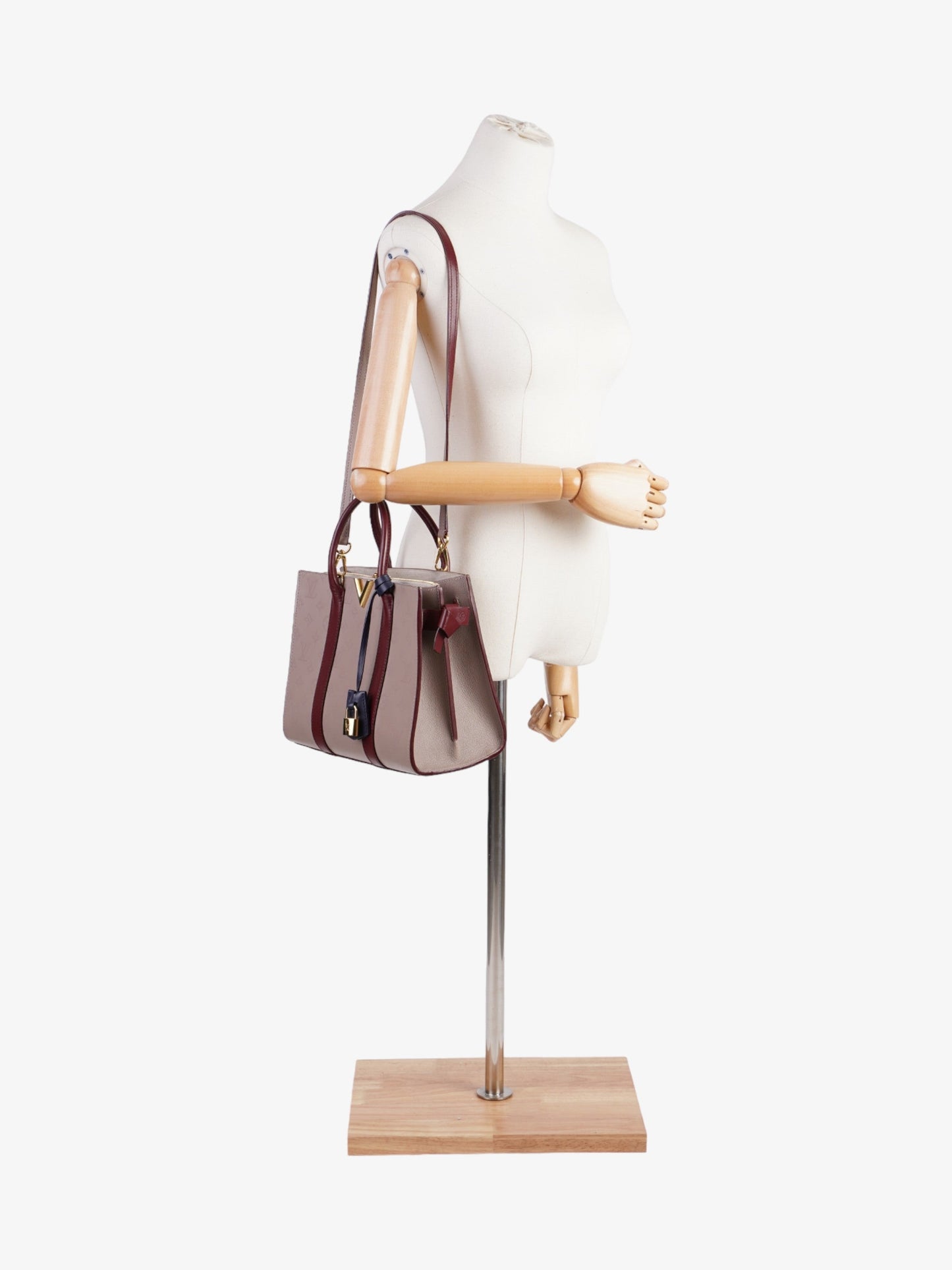 Louis Vuitton Very Tote Blush Pink / Red / Navy Calfskin Leather