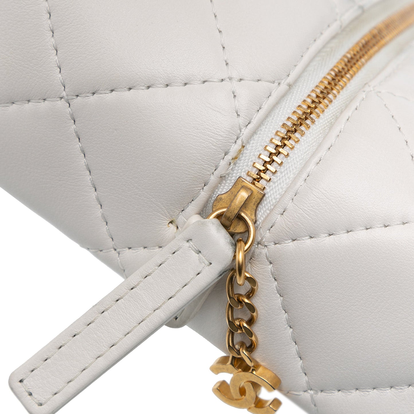 Chanel MÃ©tiers d'Art CC Quilted Lambskin Box with Top Handle Bag White