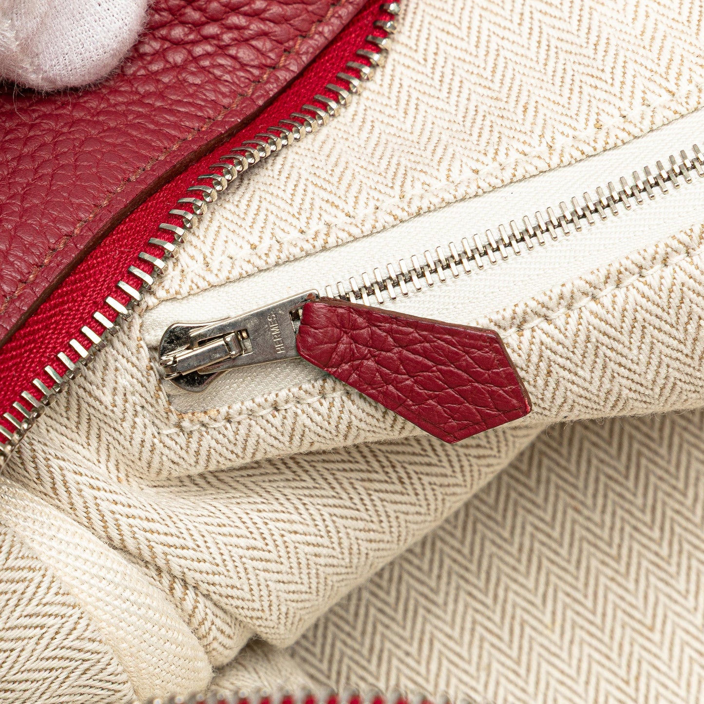 Hermès Clemence Victoria II 35 Red