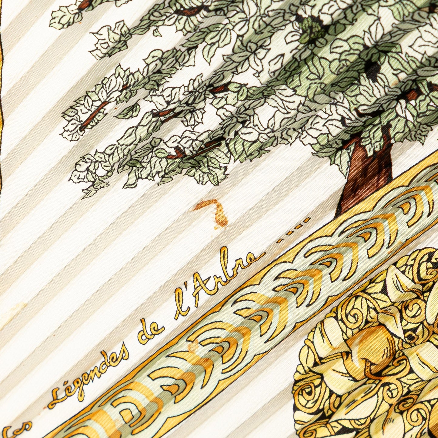 Sattars Les Legendes de L Arbre Pleated Silk Scarf Green