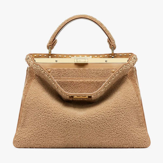 PEEKABOO ISEEU LARGE Beige Sheepskin Bag