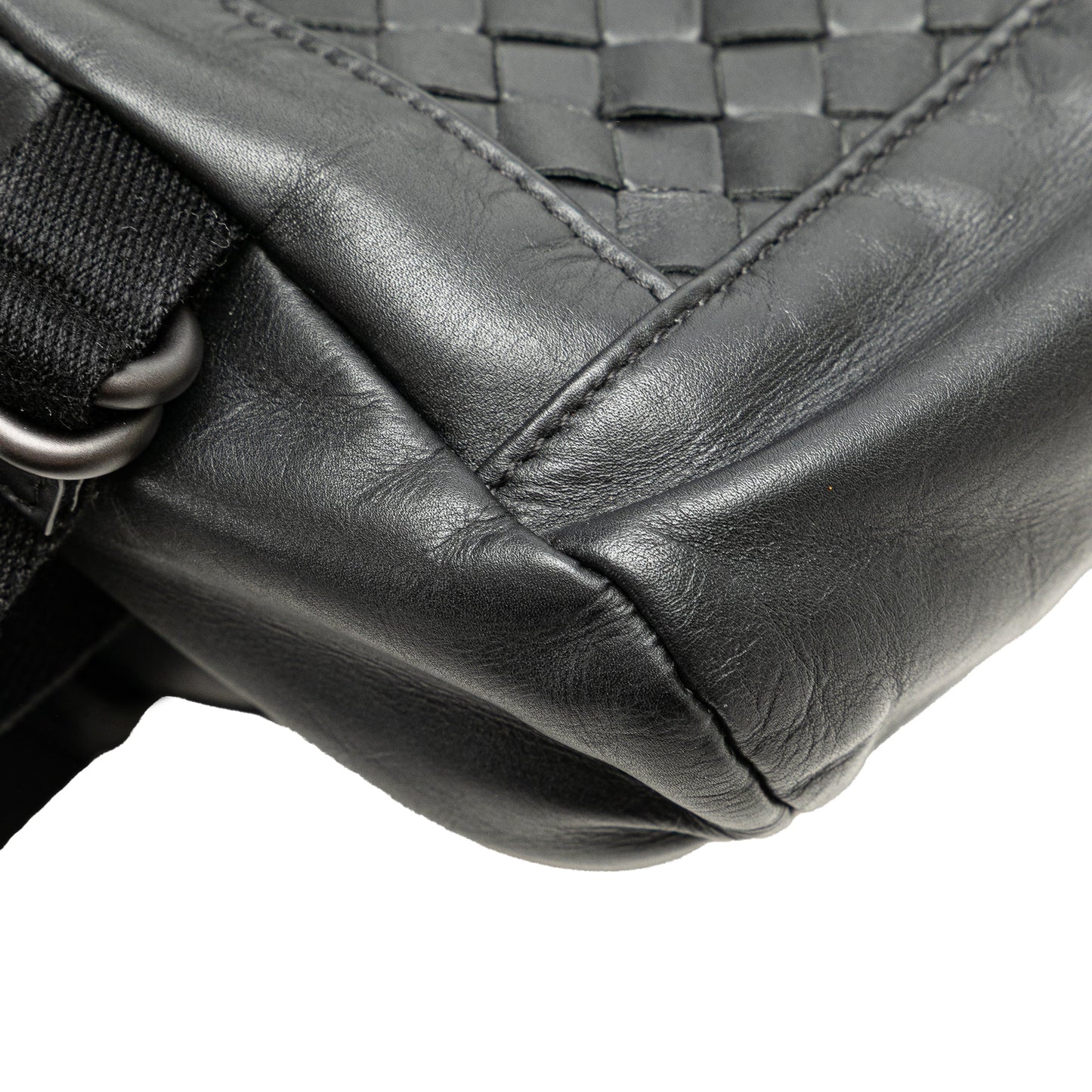 Bottega Veneta Calfskin Intrecciato Belt Bag Black