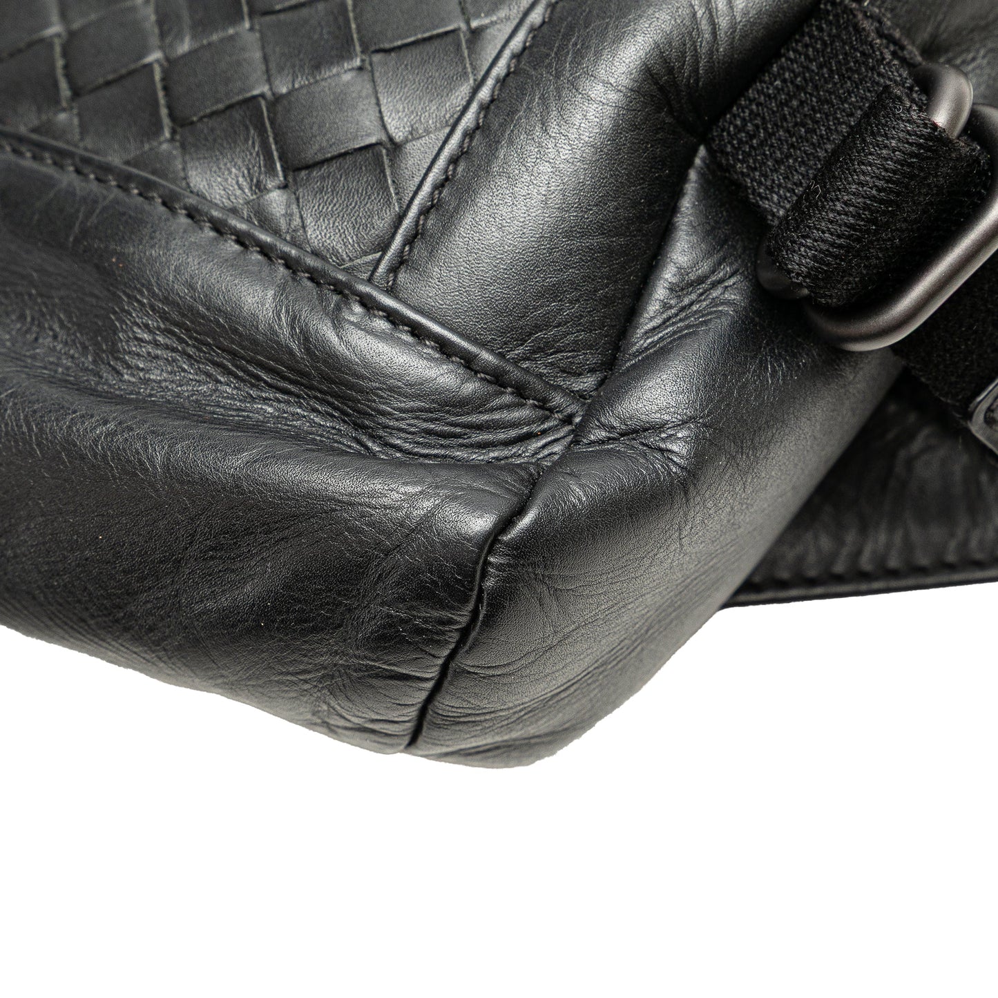 Bottega Veneta Calfskin Intrecciato Belt Bag Black