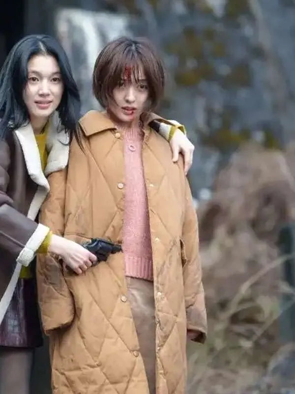 Lee Joeng-yeon Queen Mantis Coat