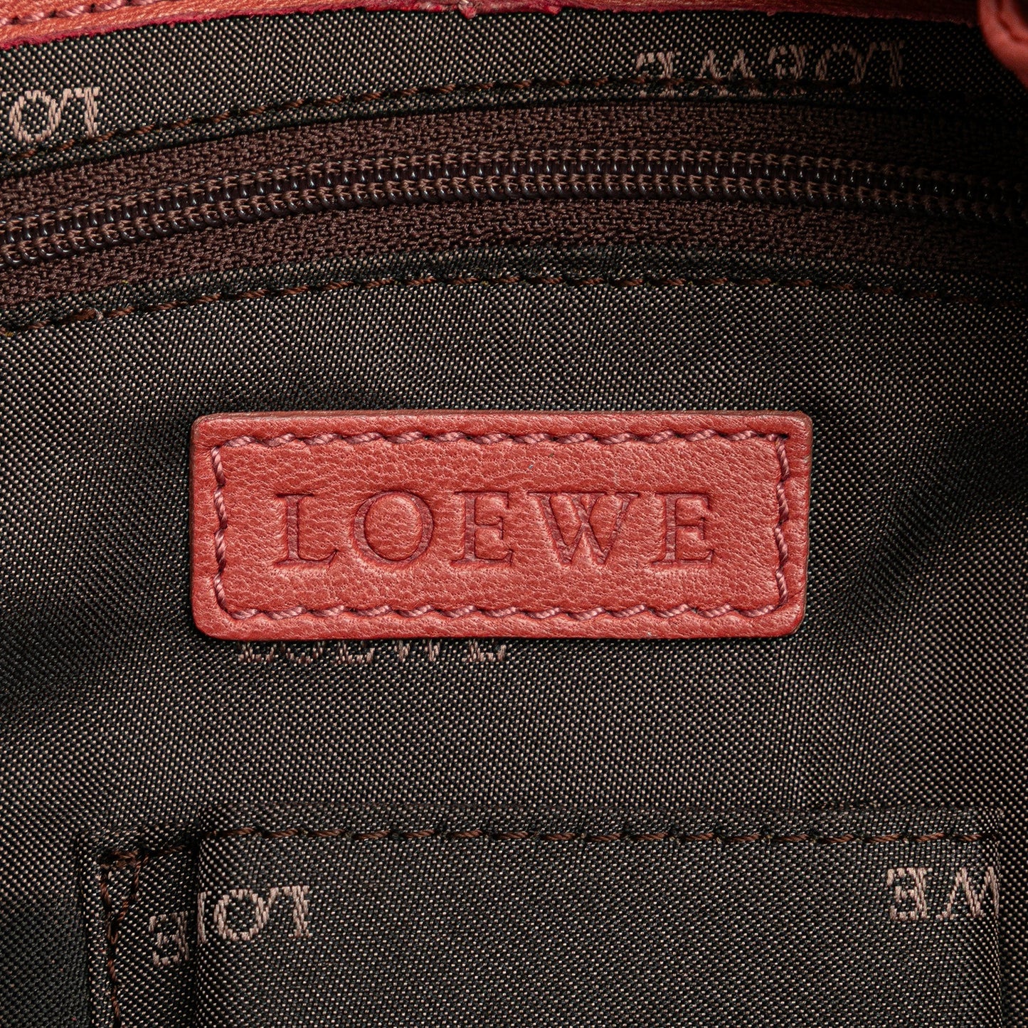LOEWE Nappa Aire Pink