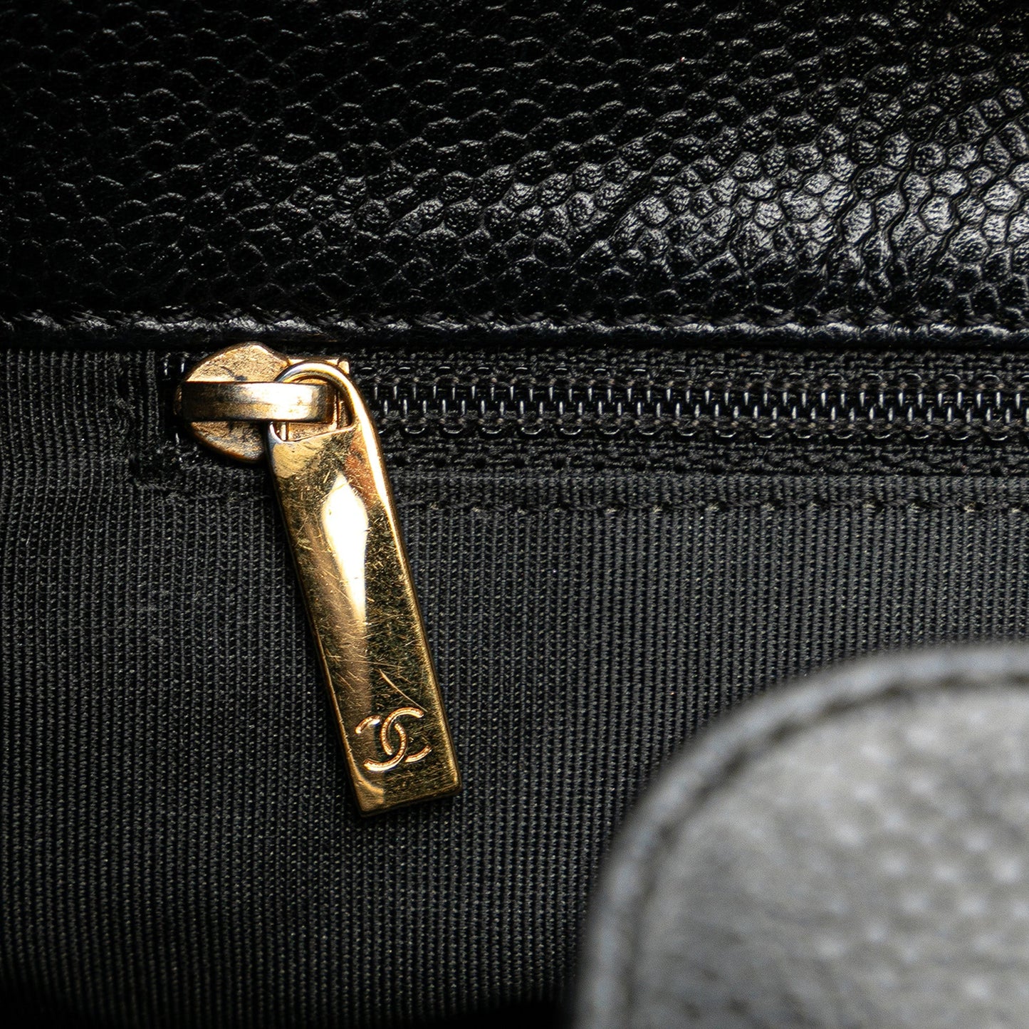 Chanel Caviar Petite Shopping Tote Black