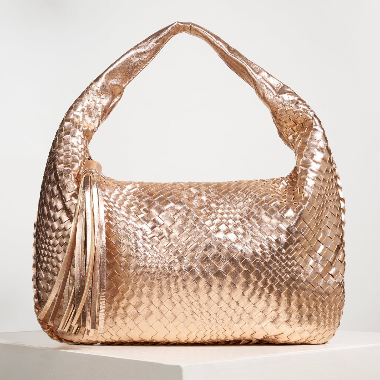 Brigitte Is Women Hobo Bag Intreccio Optical in Laminated Rose Gold