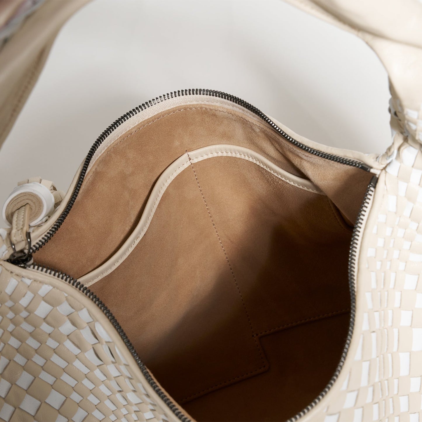 Brigitte Is Women Hobo Bag Intreccio Optical Nappa Leather Beige and Bianco