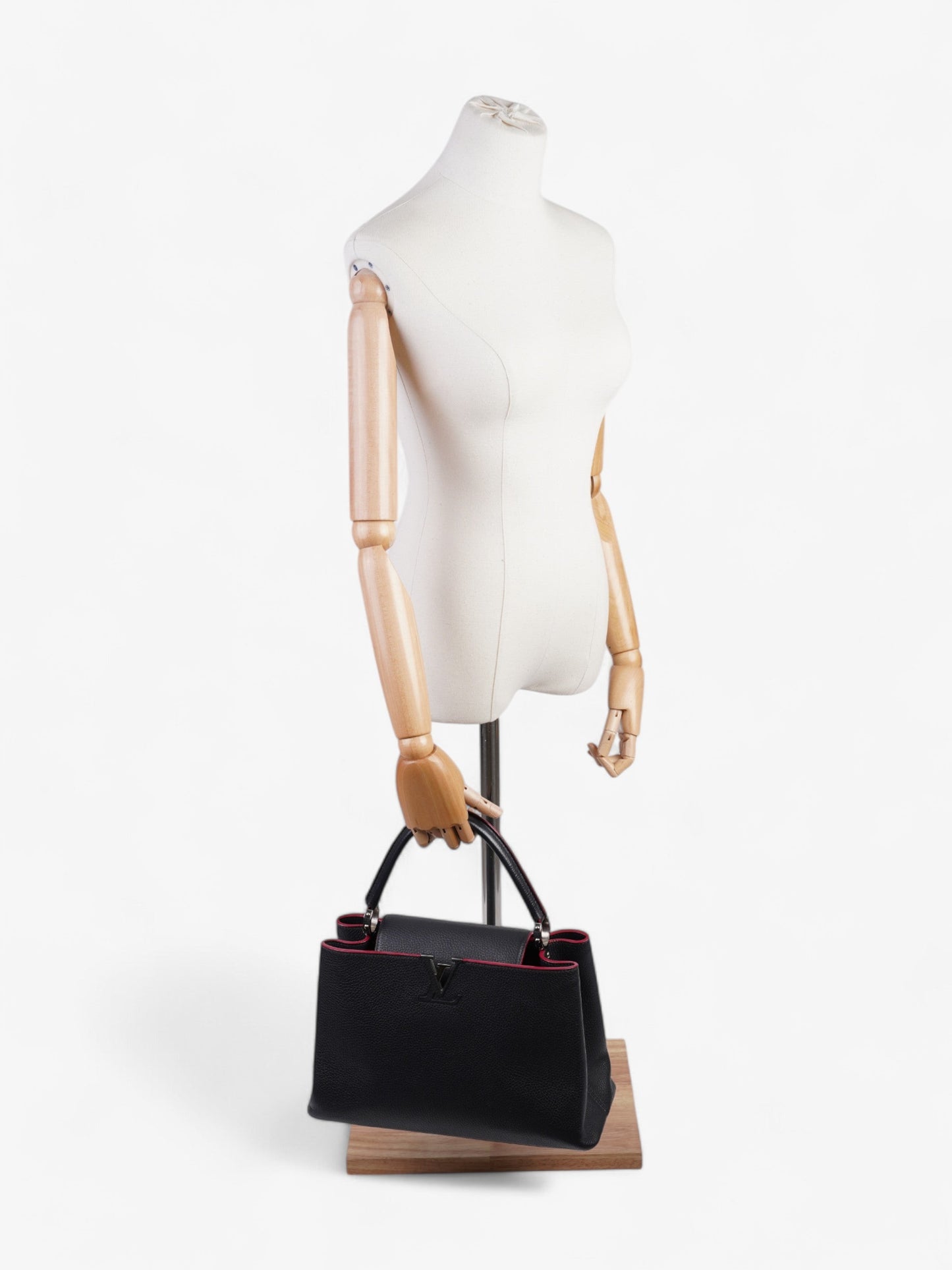 Louis Vuitton Capucines Navy Blue / Fuschia Taurillon Leather MM