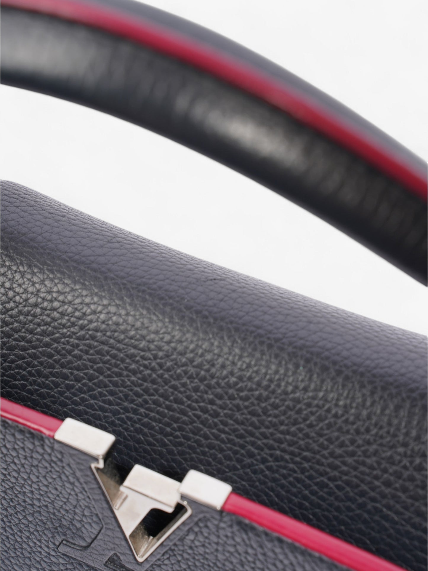 Louis Vuitton Capucines Navy Blue / Fuschia Taurillon Leather MM