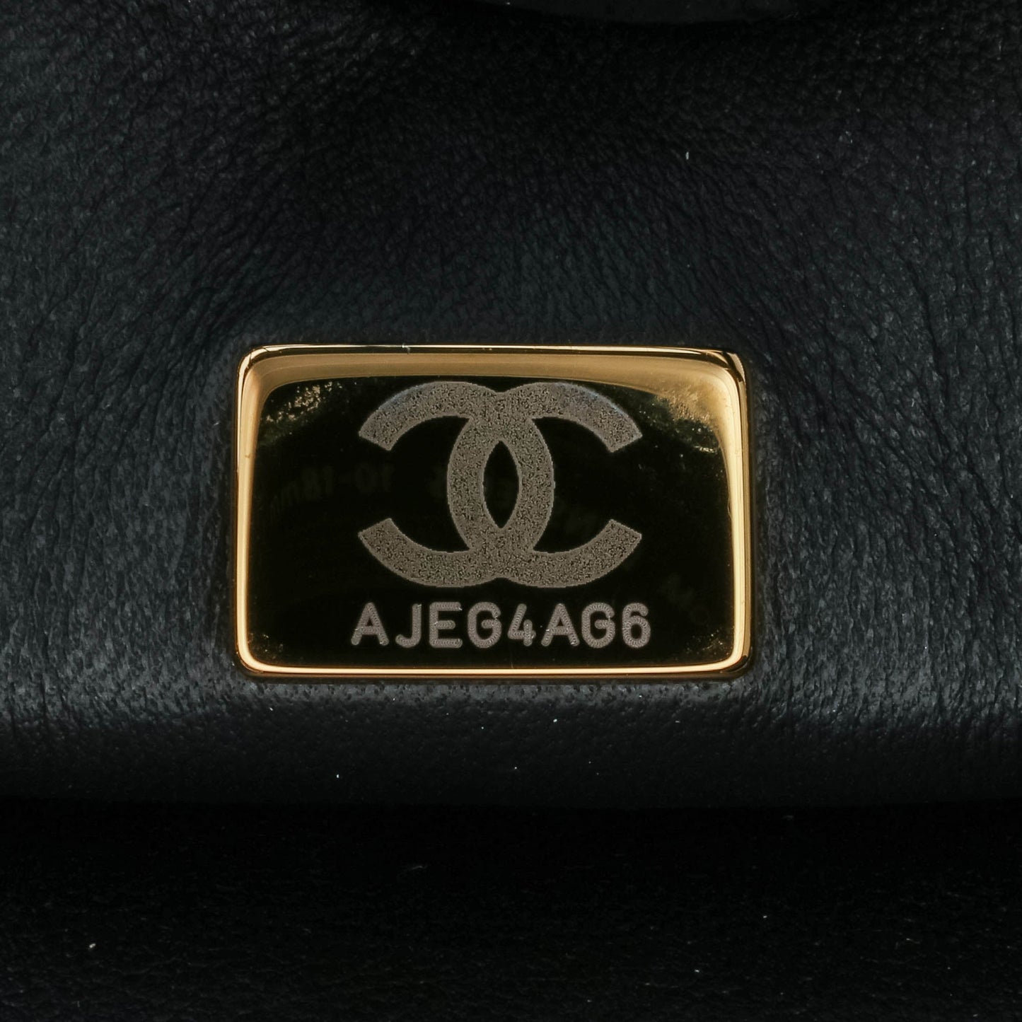 Chanel MÃ©tiers d'Art CC Quilted Lambskin Box Top Handle Satchel Black