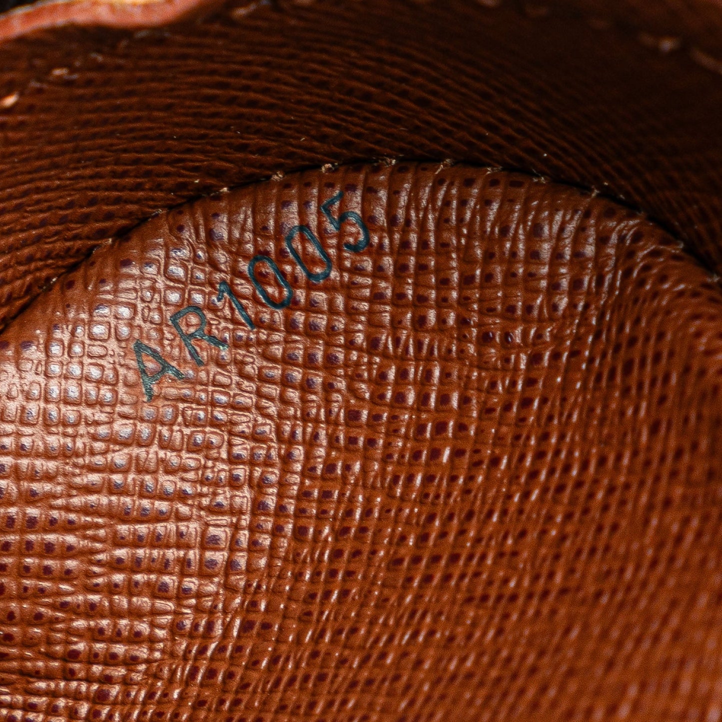 Louis Vuitton Monogram Nil Crossbody Brown