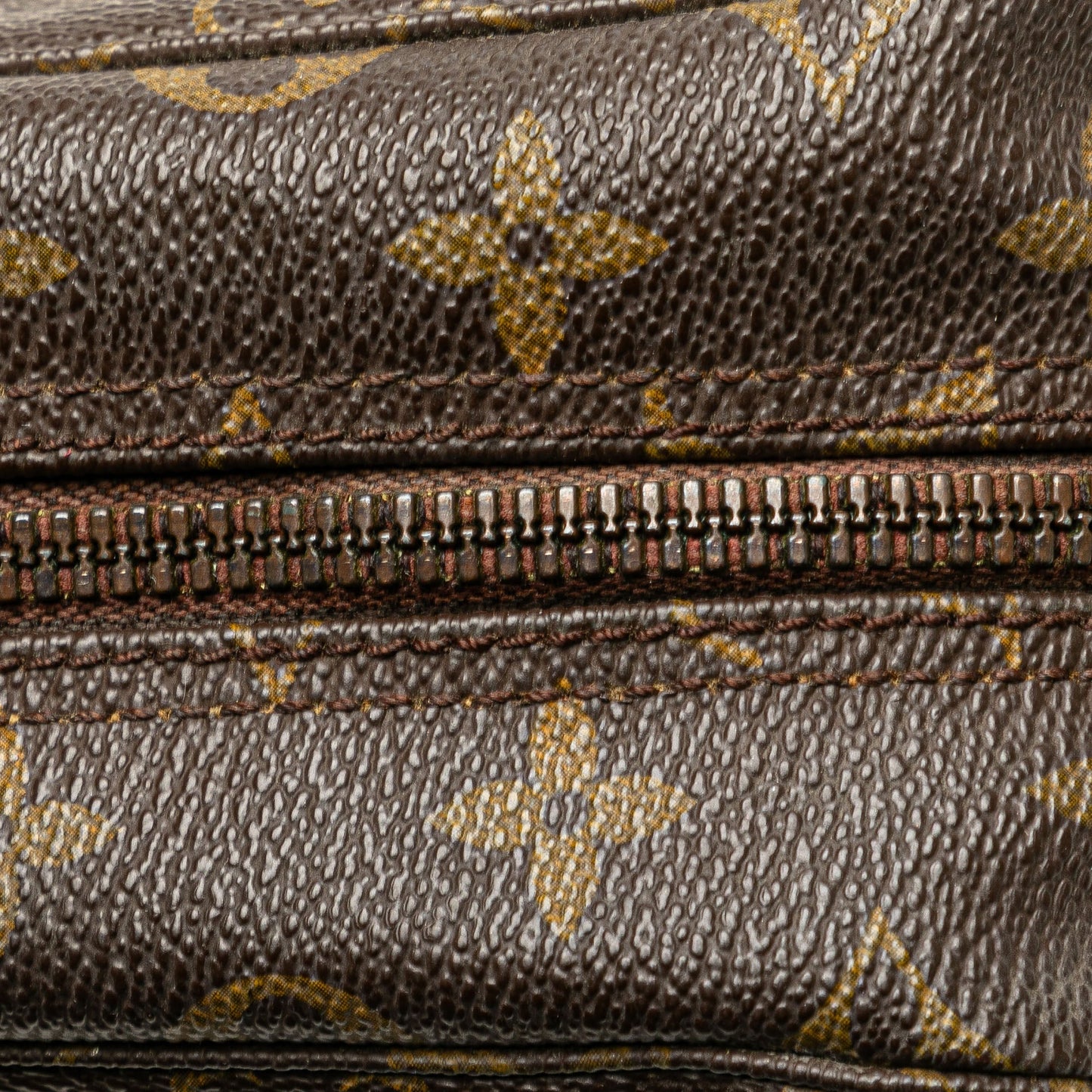 Louis Vuitton Monogram Trousse Toilette 28 Brown