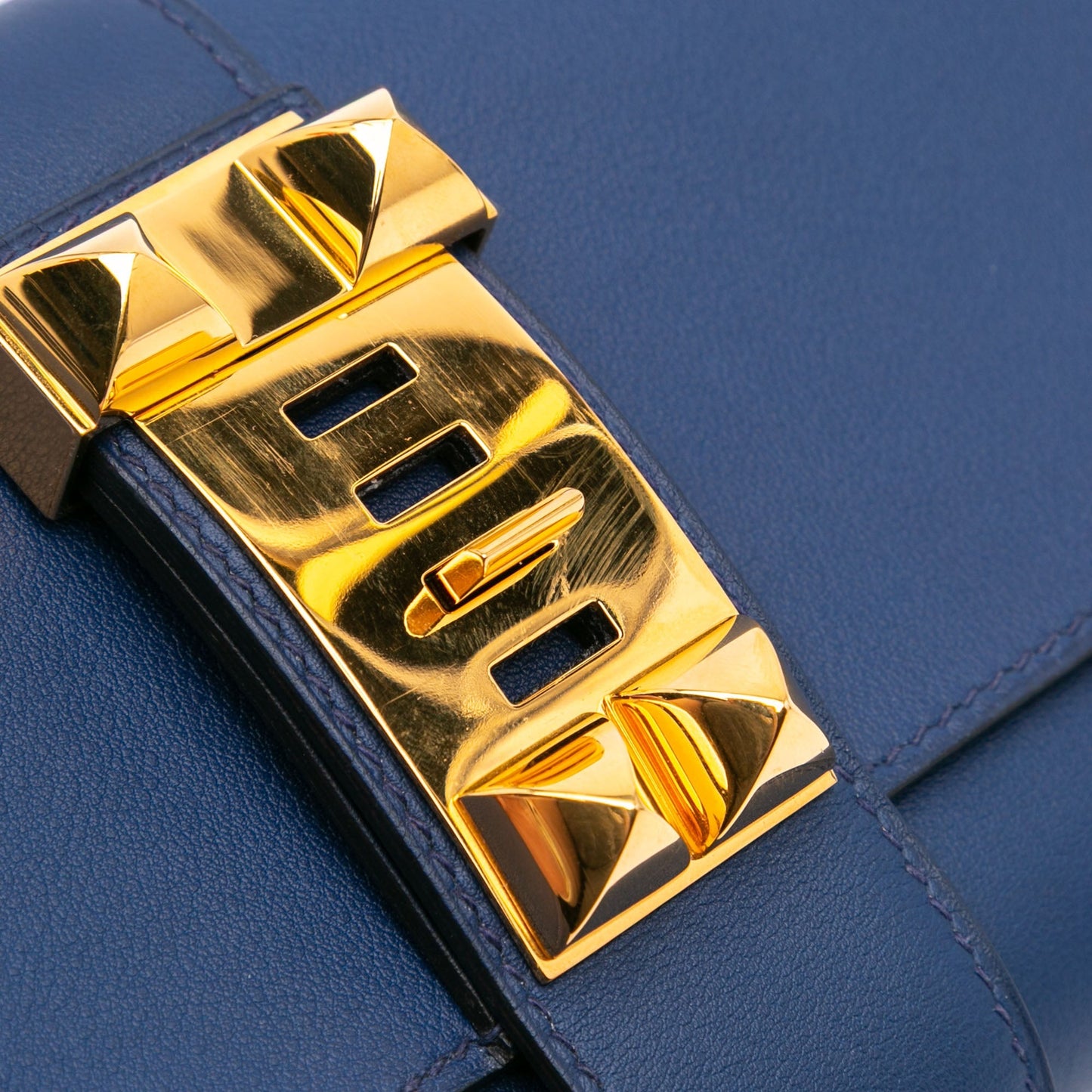 Hermès Chevre Mysore Medor Clutch 23 Blue