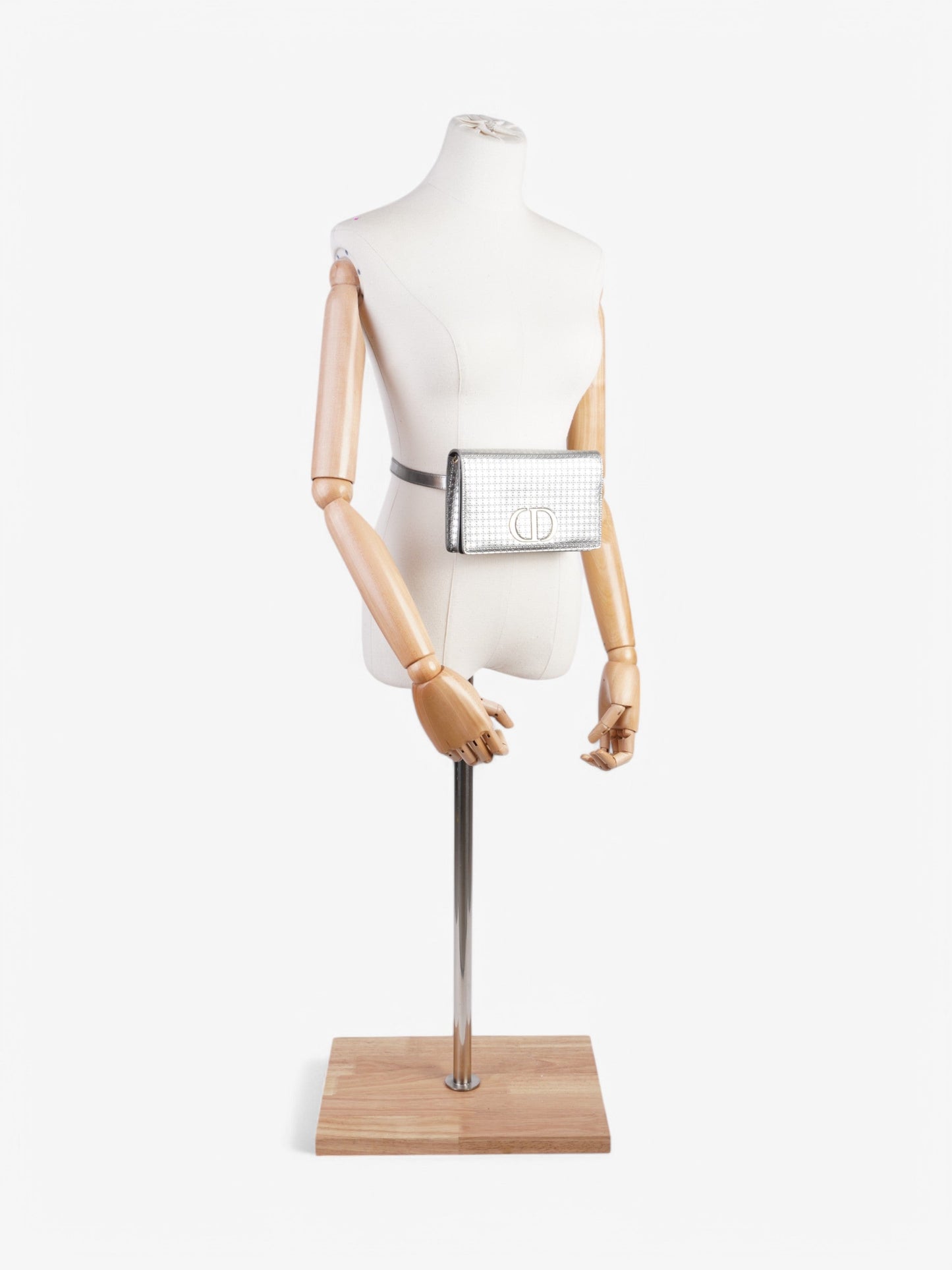 Christian Dior 30 Montaigne 2 In 1 Pouch Grey Calfskin Leather