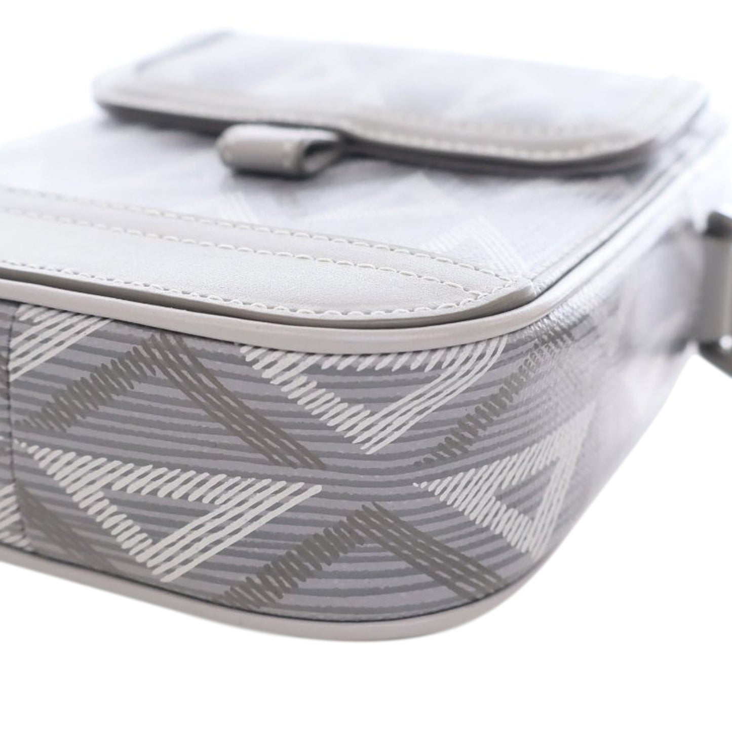 Dior Coated Canvas CD Diamond Hit The Road Vertical Wallet On Strap Gray